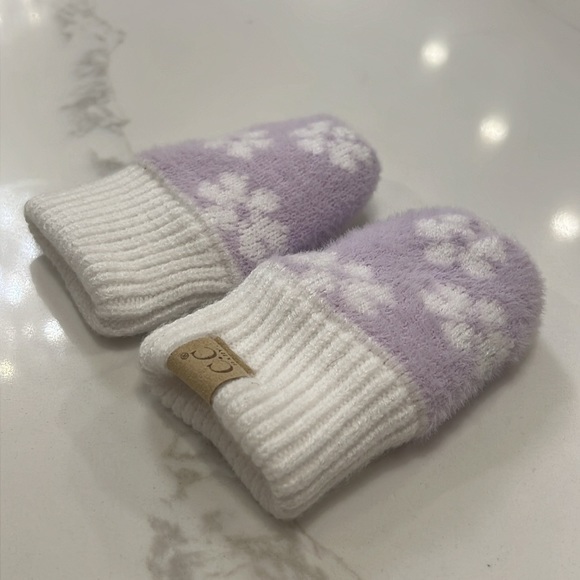 C.C Baby Daisy baby girl mittens - Picture 4 of 6